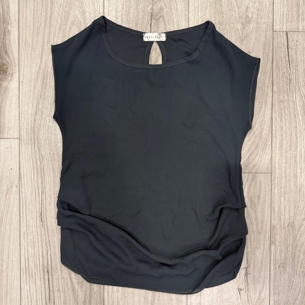 LoveCrazy Black Sleeveless Blouse Contemporary Style